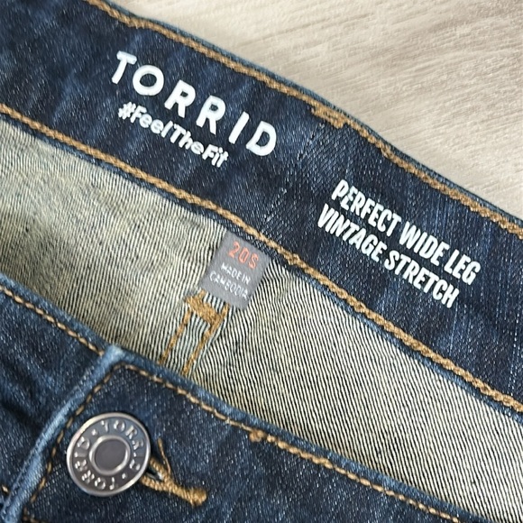 Torrid Perfect Wide-Leg Vintage Stretch Denim Cuffed Dark Blue Trouser Jeans 20S - Picture 8 of 11